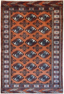 Brauner turkmenischer Teppich