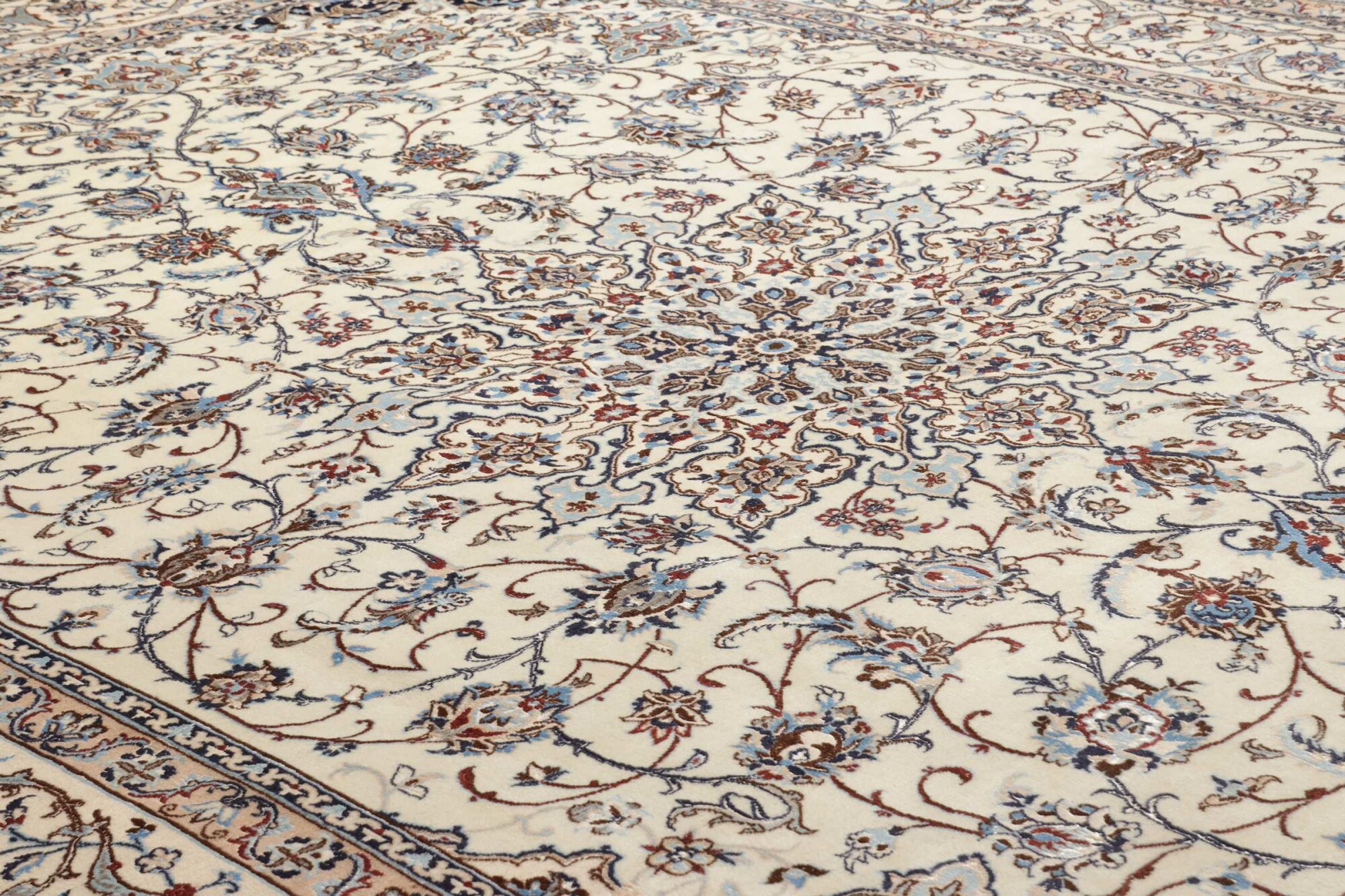 Tappeto NAIN 9 fili 360x260cm - Z408536 11 Tappeto NAIN 9 fili 360x260cm - Z408536 - immagine 9