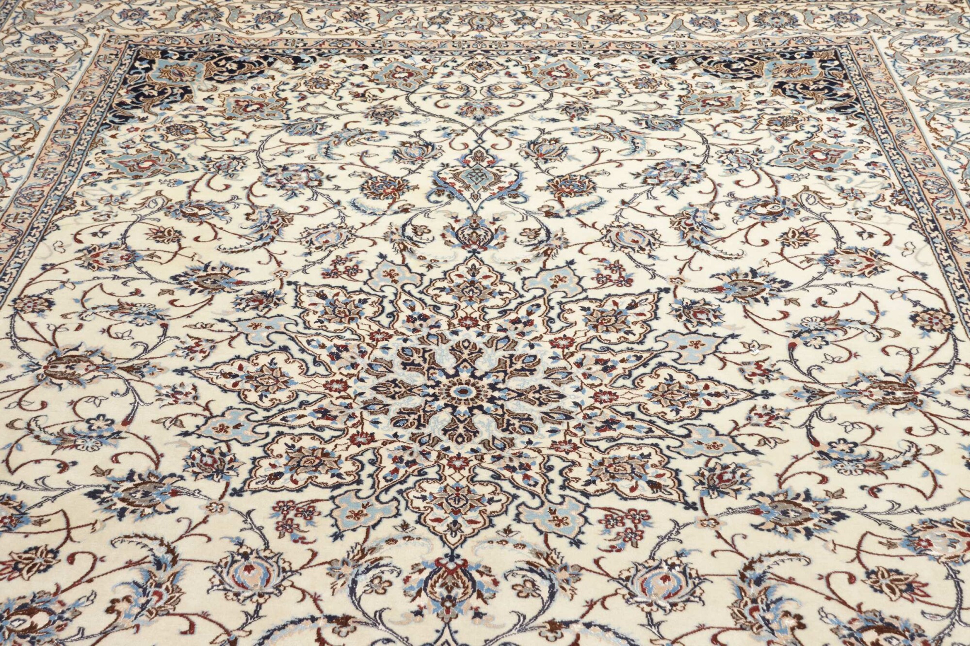 Tappeto NAIN 9 fili 360x260cm - Z408536 12 Tappeto NAIN 9 fili 360x260cm - Z408536 - immagine 10