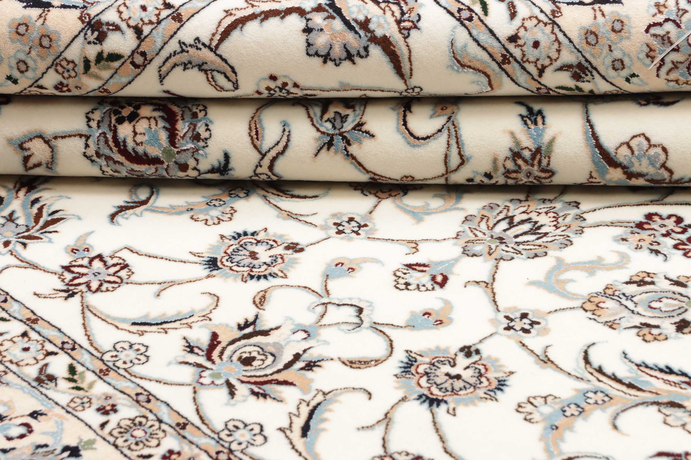 Tappeto Persiano Nain 6 Fili 235×160 cm – Lana e Seta Annodato a Mano Z445559 12 Tappeto Persiano Nain 6 Fili 235×160 cm – Lana e Seta Annodato a Mano Z445559 - immagine 11